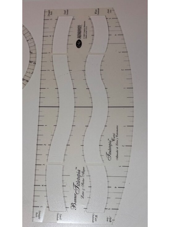 Creative Memories Titletopia Circle & Banner Letter & Sticker Aligner for Titles - Picture 4 of 6